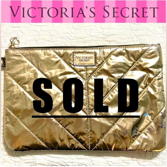 Victoria's Secret Handbags - VICTORA SECRET Glam gold quilted foil pouch/cosmetic bag size 11x7 NWT